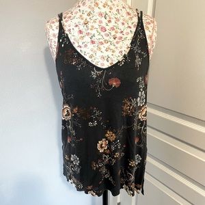 AE Gray floral cross strap tank top